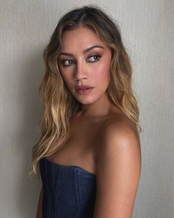 Luciane Buchanan