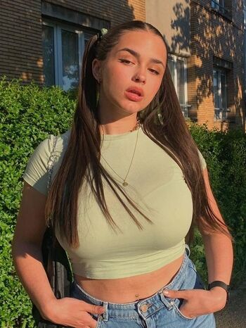 Full leaked Lucile private onlyfans photo