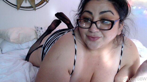 Full leaked Lucklucy private onlyfans photo