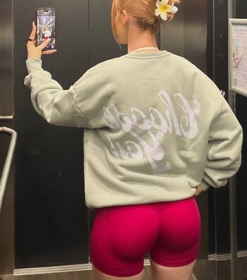 Full leaked Lucycombe private onlyfans photo