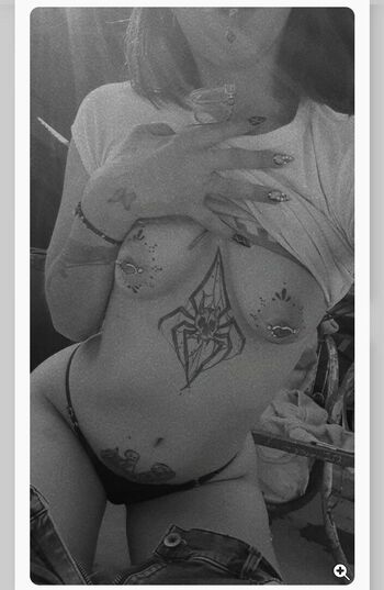 Full leaked Lulyschannen page private onlyfans photo