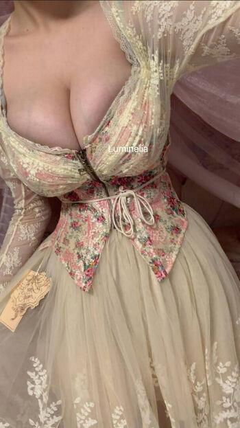 Full leaked Lumineiia private onlyfans photo