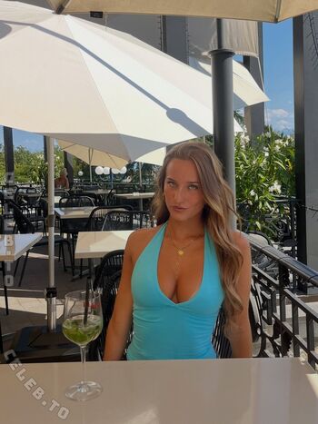 Full leaked Lunaa mlt private onlyfans photo