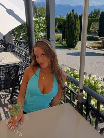 Full leaked Lunaa mlt private onlyfans photo