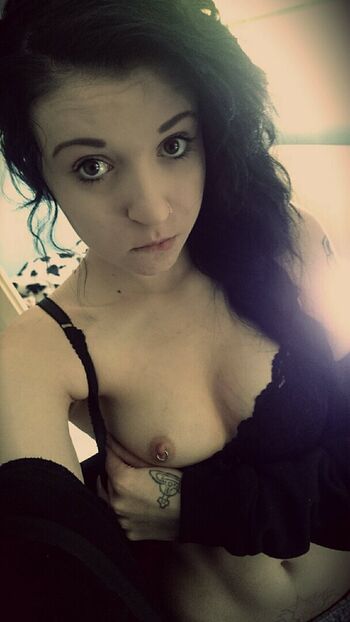 Full leaked Lunakii private onlyfans photo