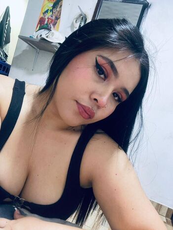 Full leaked Lunnamoretti private onlyfans photo