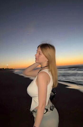 Full leaked Luu dailoff private onlyfans photo