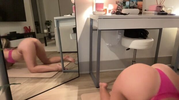 Full leaked Luvaimee private onlyfans photo