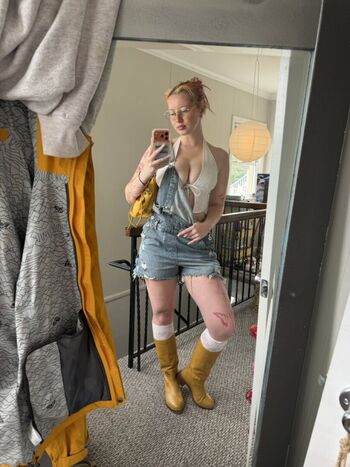 Full leaked Luvliii private onlyfans photo