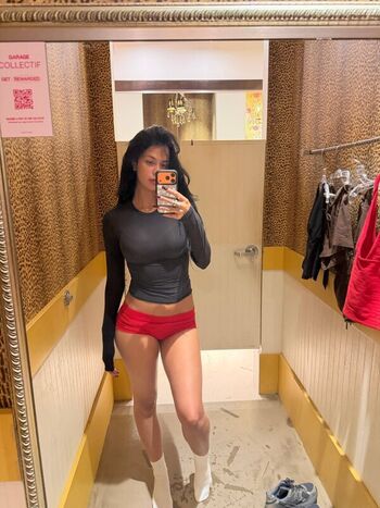 Full leaked Luvstruck private onlyfans photo