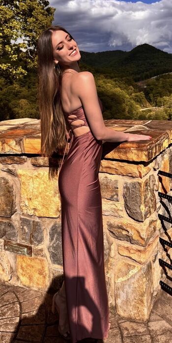 Full leaked Luweazl private onlyfans photo