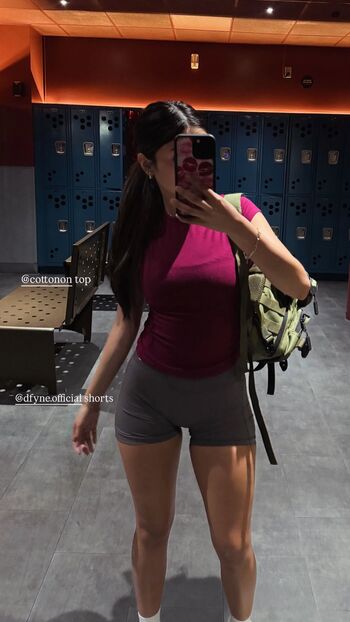 Full leaked Luxuraa private onlyfans photo