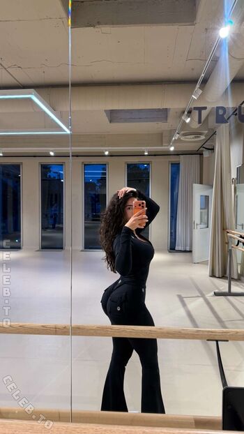 Full leaked Lya aylin private onlyfans photo