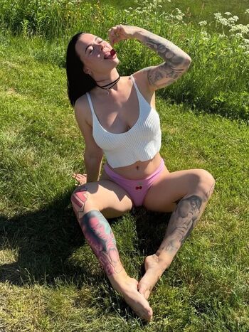 Full leaked Lylou blck private onlyfans photo