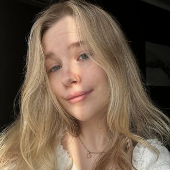 Full leaked Lynntiny private onlyfans photo