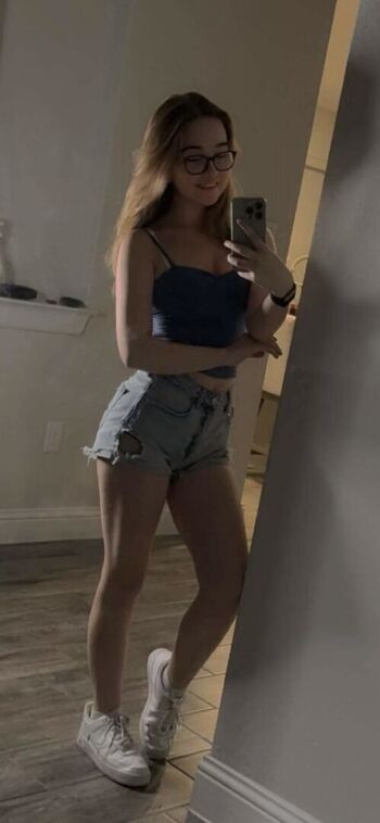 Full leaked Lyssaurora page private onlyfans photo