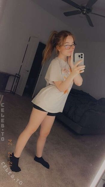 Full leaked Lyssaurora page private onlyfans photo