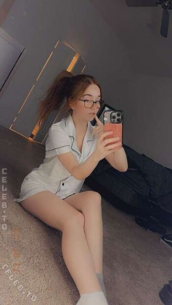 Full leaked Lyssaurora page private onlyfans photo