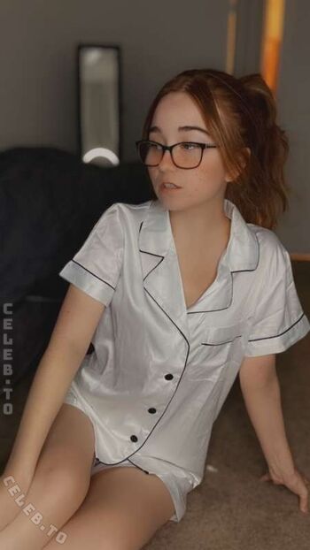 Full leaked Lyssaurora page private onlyfans photo
