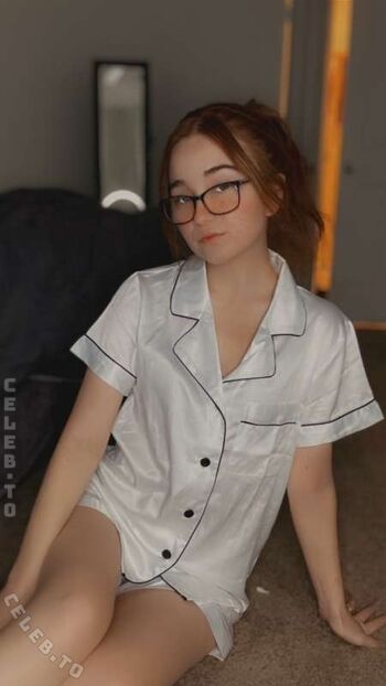 Full leaked Lyssaurora page private onlyfans photo