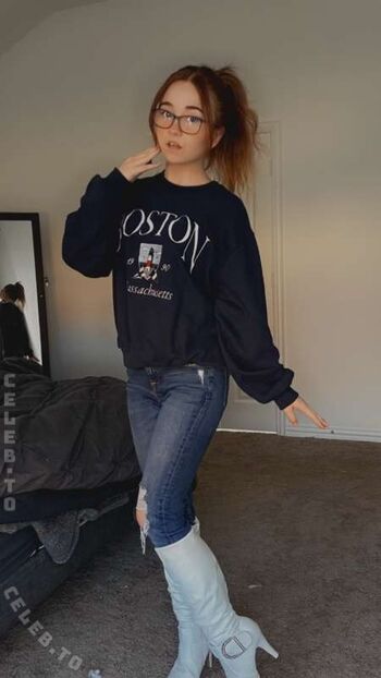 Full leaked Lyssaurora private onlyfans photo