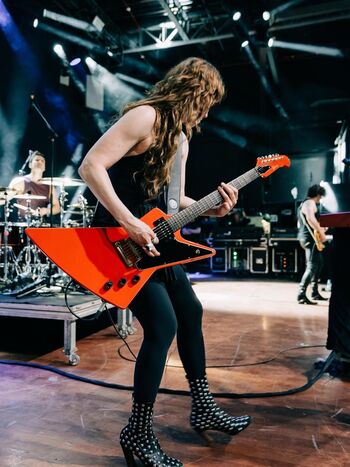 Full leaked Lzzy hale private onlyfans photo