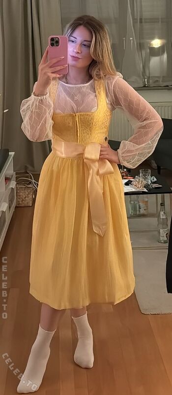 Full leaked Mmmichelle private onlyfans photo
