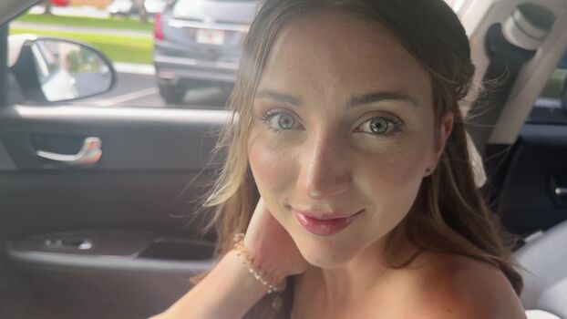 Full leaked Macy meadows page private onlyfans photo