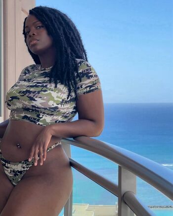 Madame_Summer