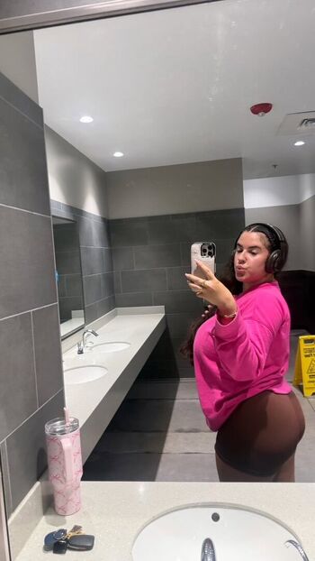 Full leaked Maddie elizabeth private onlyfans photo