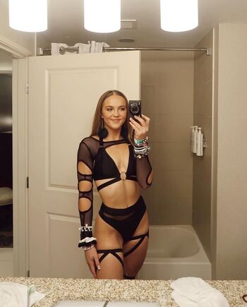 Full leaked Maddy shull private onlyfans photo