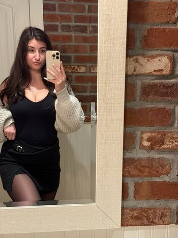 Full leaked Madeline west page private onlyfans photo