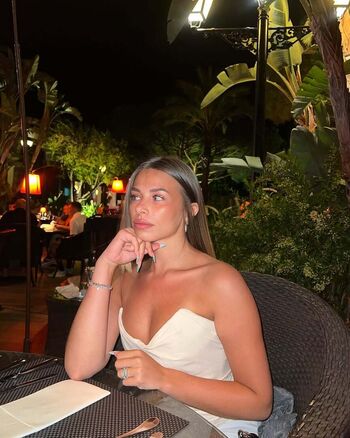 Full leaked Maeva dsc private onlyfans photo
