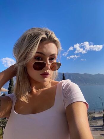 Full leaked Maggieehenry page private onlyfans photo
