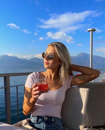 Full leaked Maggieehenry private onlyfans photo