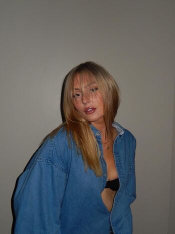 Full leaked Maggieehenry private onlyfans photo
