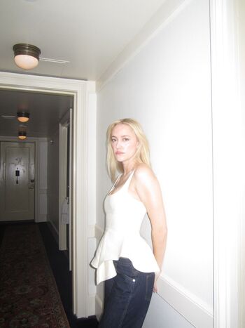 Full leaked Maika monroe page private onlyfans photo