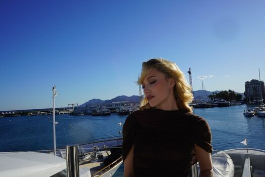 Full leaked Maika monroe page private onlyfans photo
