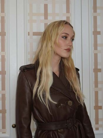 Full leaked Maika monroe private onlyfans photo