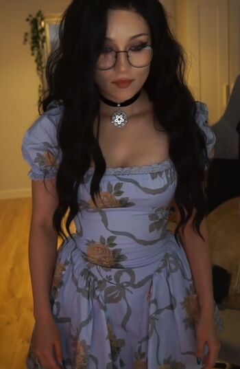 Full leaked Mailinh page private onlyfans photo