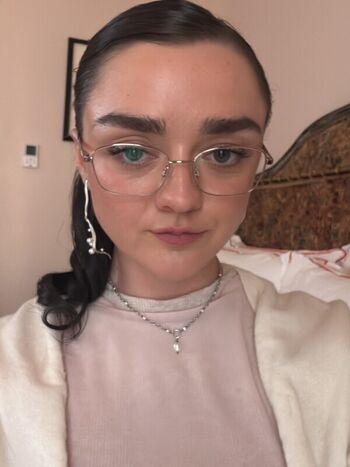 Full leaked Maisie williams page private onlyfans photo