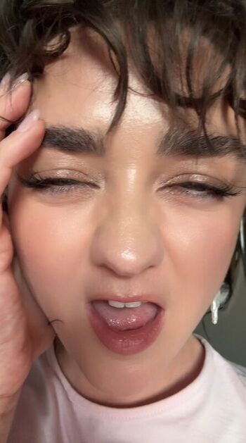 Full leaked Maisie williams page private onlyfans photo