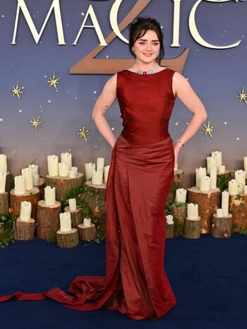 Full leaked Maisie williams page private onlyfans photo