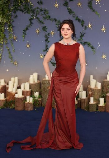 Full leaked Maisie williams page private onlyfans photo