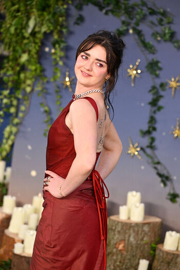 Full leaked Maisie williams page private onlyfans photo