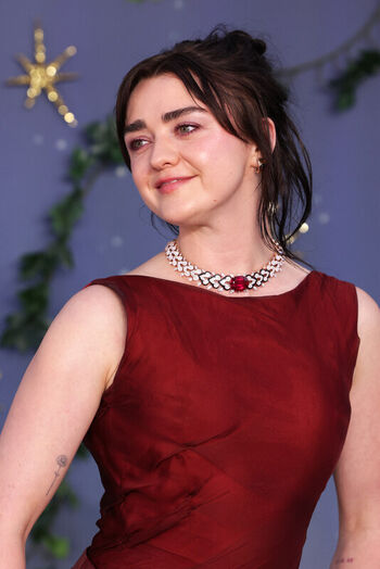 Full leaked Maisie williams page private onlyfans photo