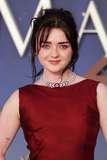 Full leaked Maisie williams page private onlyfans photo