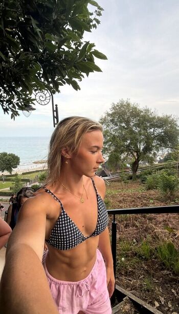 Full leaked Maisieellenfitness private onlyfans photo