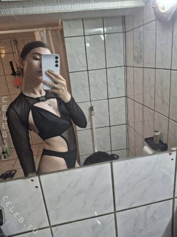 Full leaked Majasdreamworld private onlyfans photo