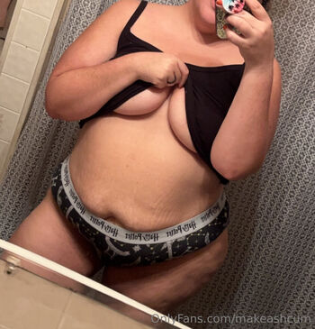 Full leaked Makeashcum private onlyfans photo